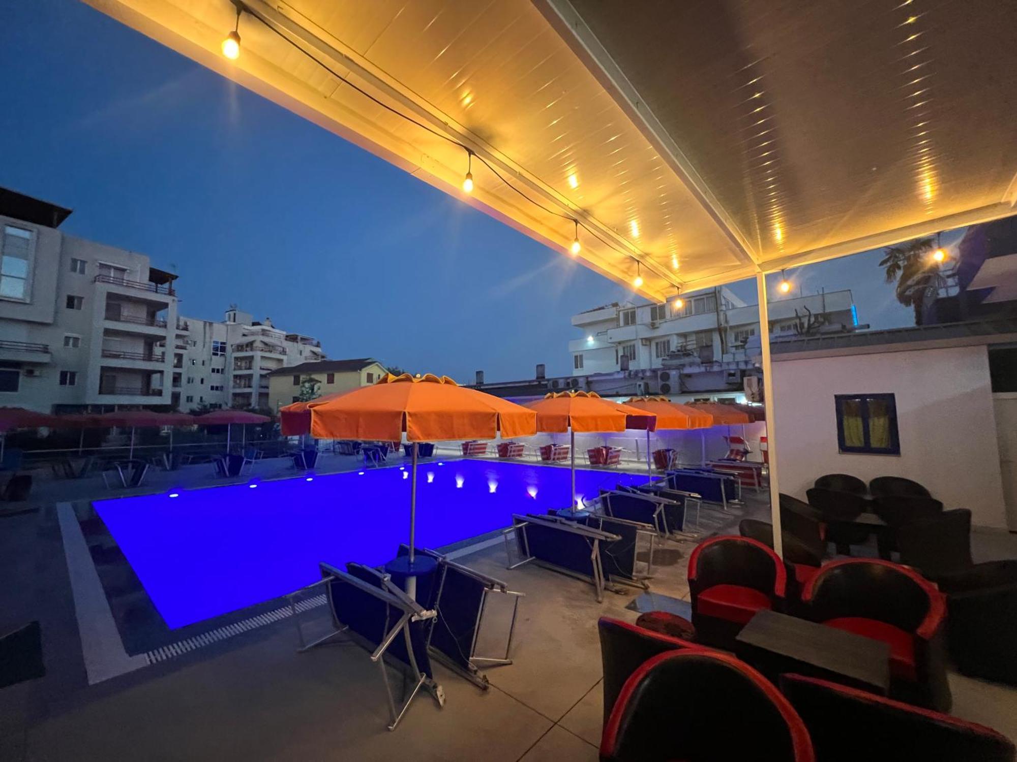 Blue Balcony Hotel Golem  Extérieur photo